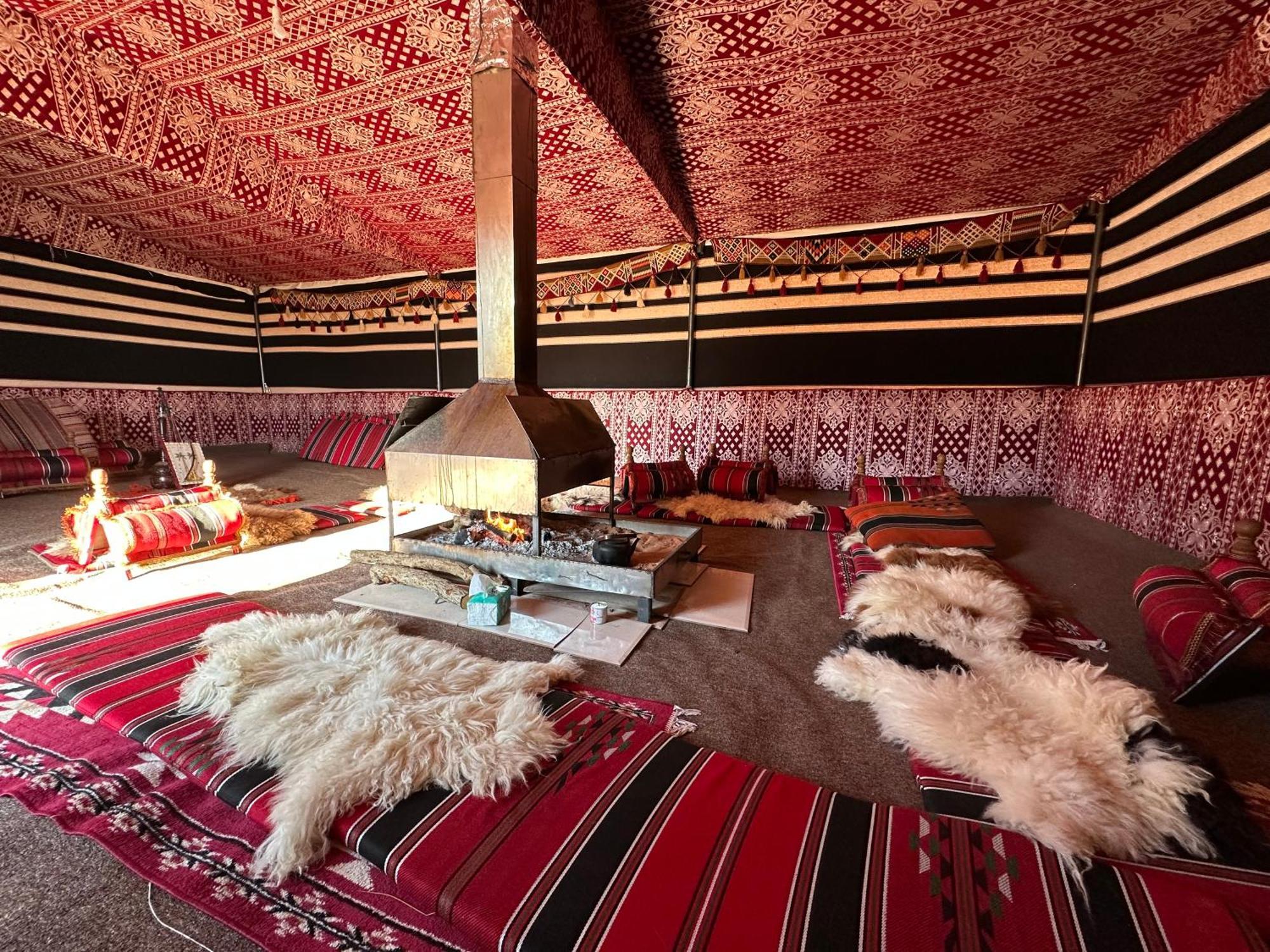 Wadi Rum Magic Camp Buitenkant foto